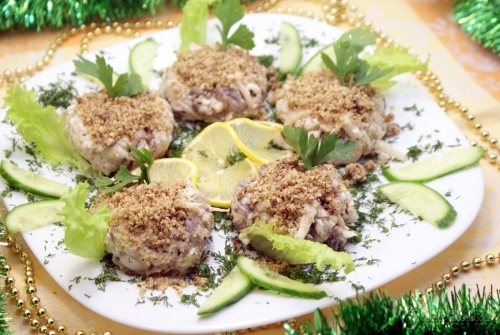 Салат с кальмарами Шарманка