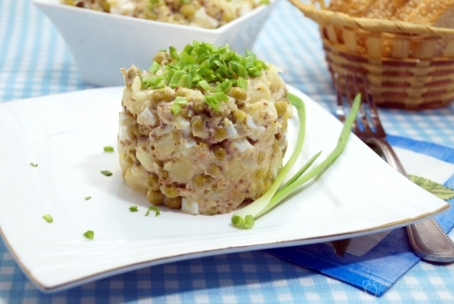 Салат с рыбой Вкусный