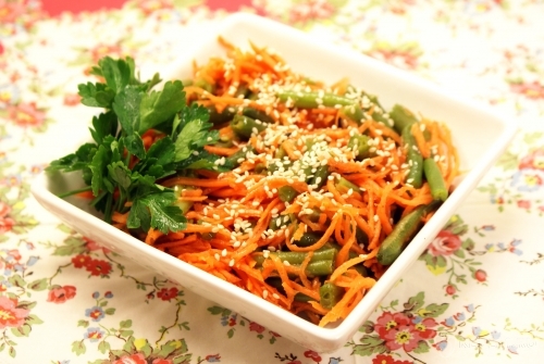 Салат со стручковой фасолью и морковью