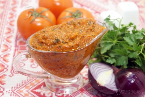 Томатный соус с луком