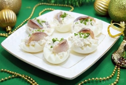 Яйца фаршированные сельдью