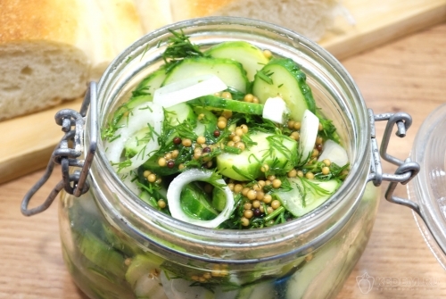 Закуска быстрые маринованные огурцы по-баварски