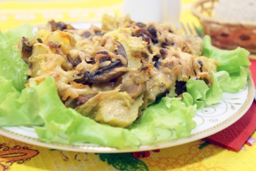 Запеченный картофель с грибами под сыром
