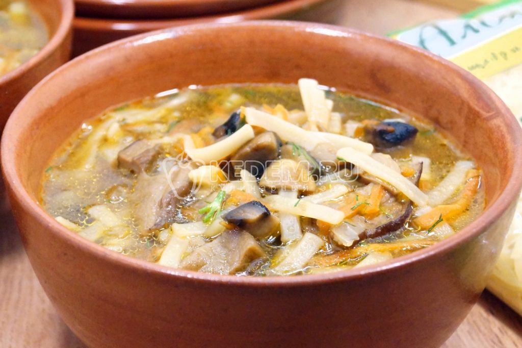 Грибная юшка с лапшой