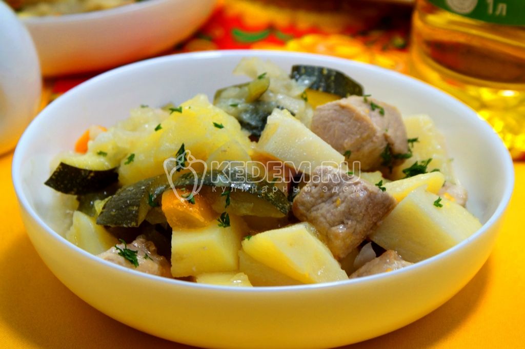 Овощное рагу с мясом и картошкой