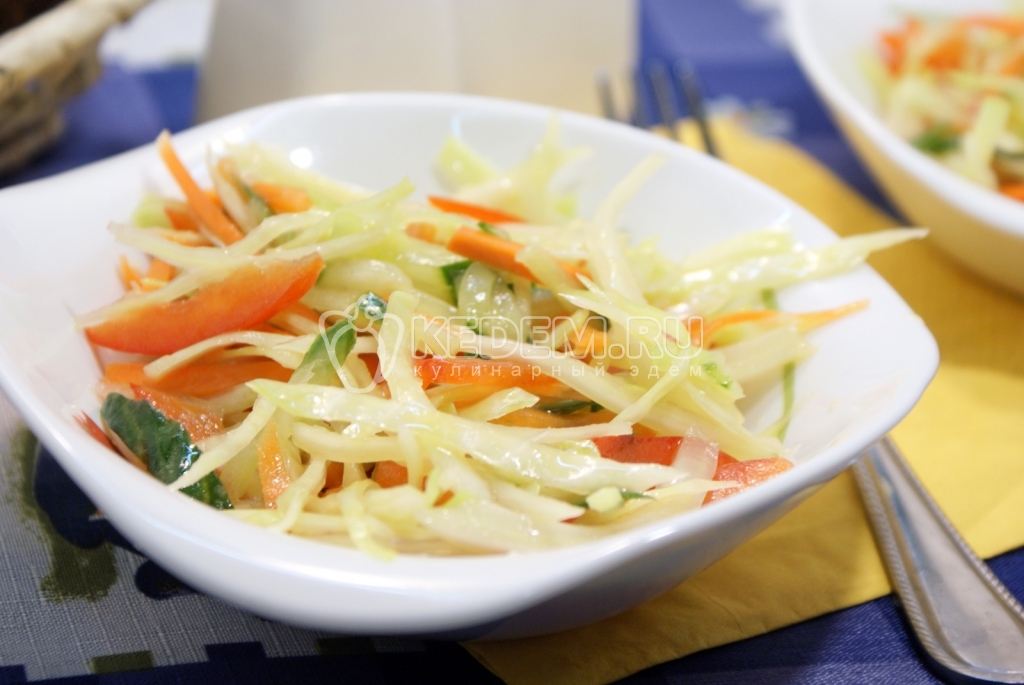 Овощной салат с капустой