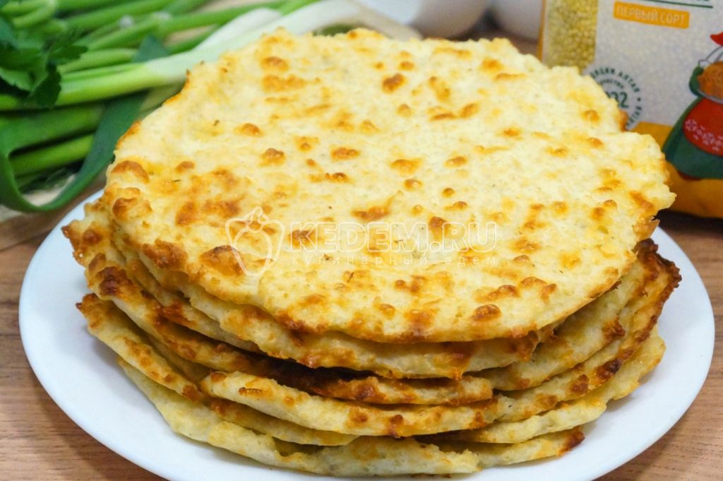 Пшённые лепёшки с сыром