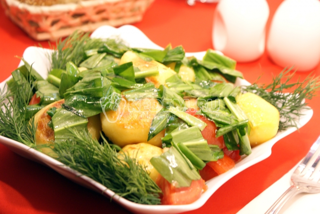 Салат из черемши с картофелем