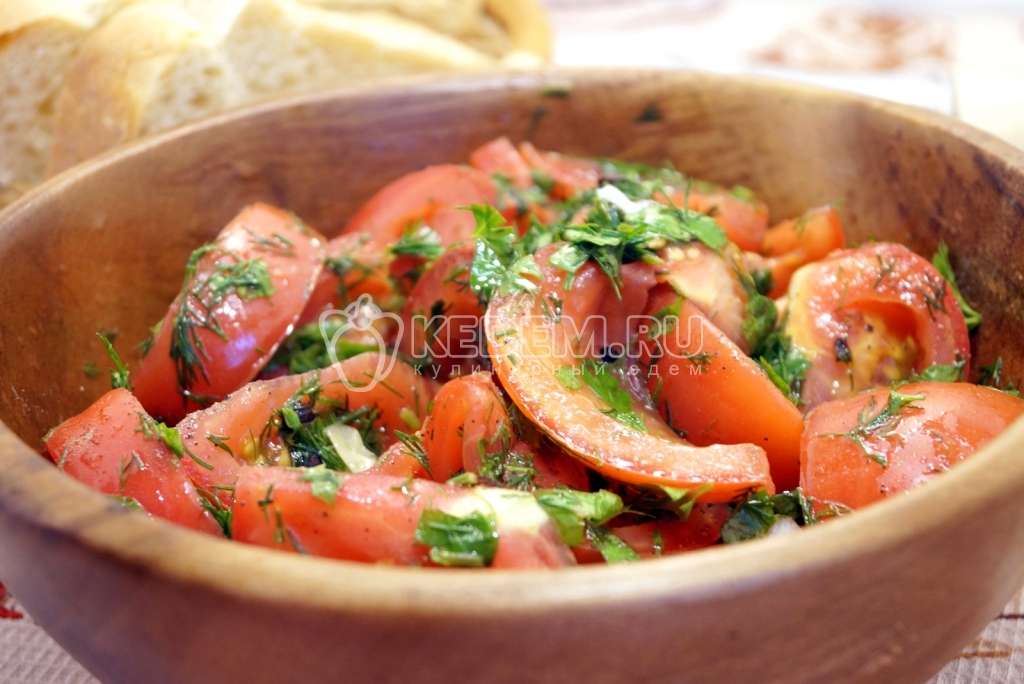 1. Салат с помидорами черри, авокадо и болгарским перцем