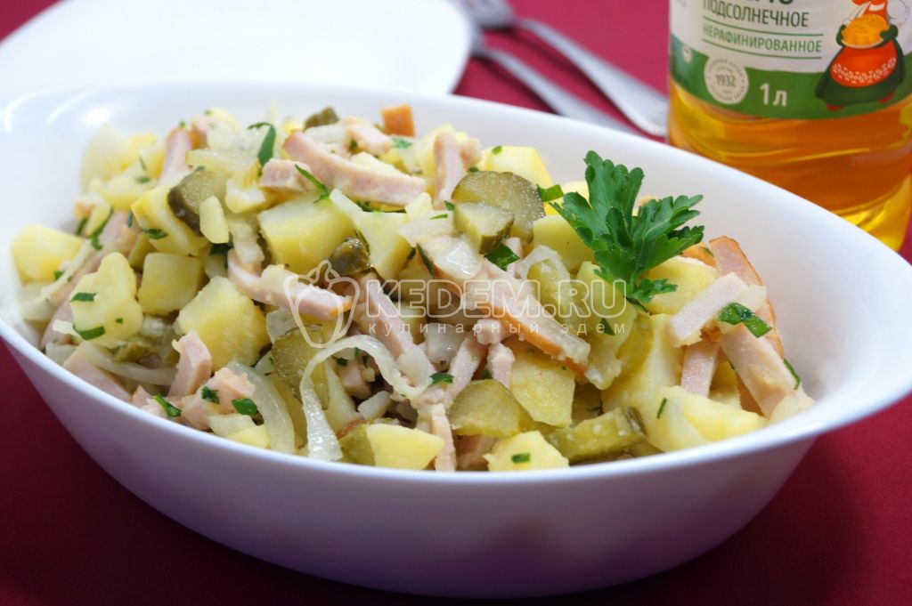 Салат по-немецкий с картофелем