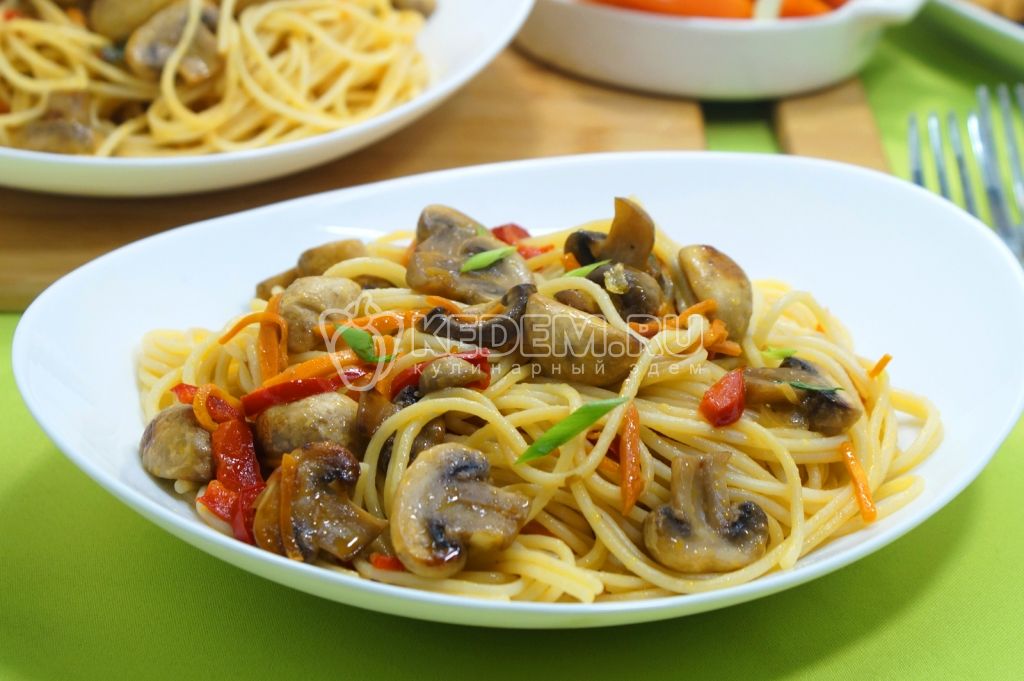 Спагетти с грибами без сливок